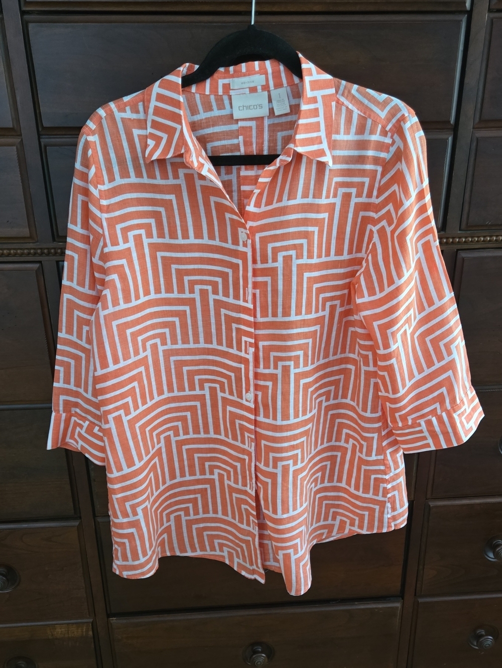 Chico's Orange & White Geometric Button-Front  No Iron Shirt. Size 1. Like new!